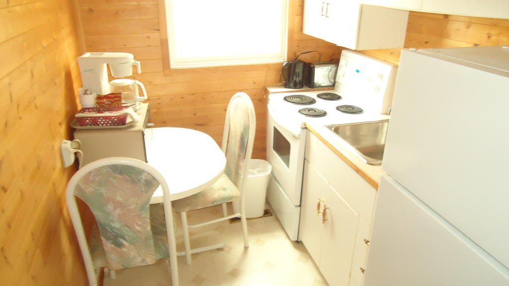 Dreamland Motel Moose Jaw Room photo