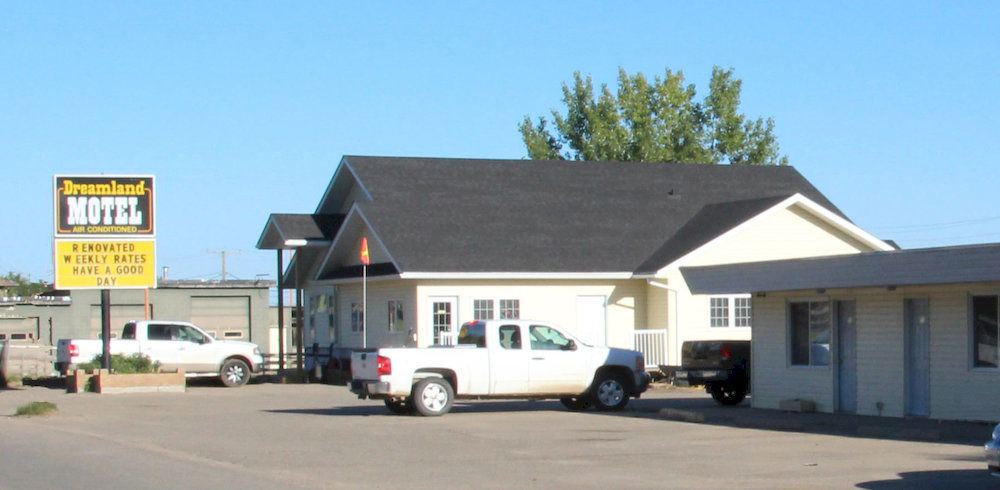Dreamland Motel Moose Jaw Exterior photo